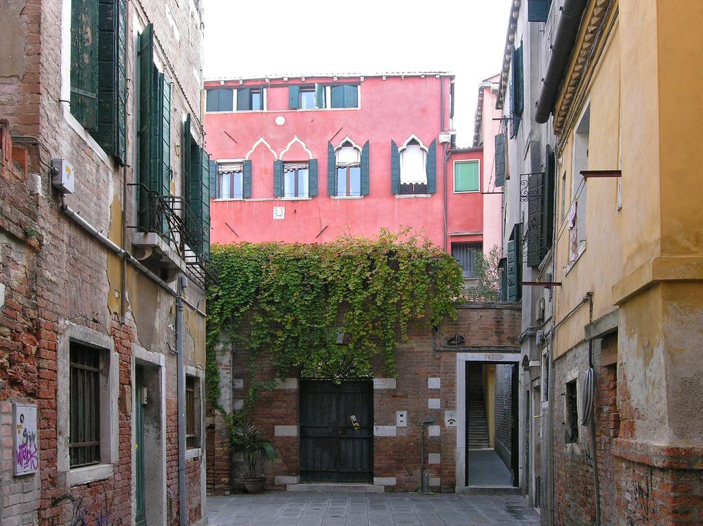 Ca' Centopietre Venesia Bagian luar foto